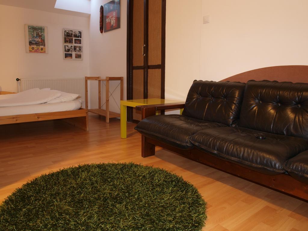 Attic Apartment City Center Praag Buitenkant foto