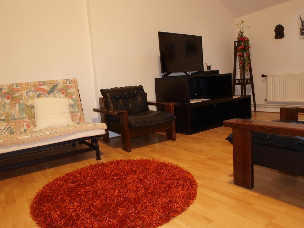Attic Apartment City Center Praag Buitenkant foto